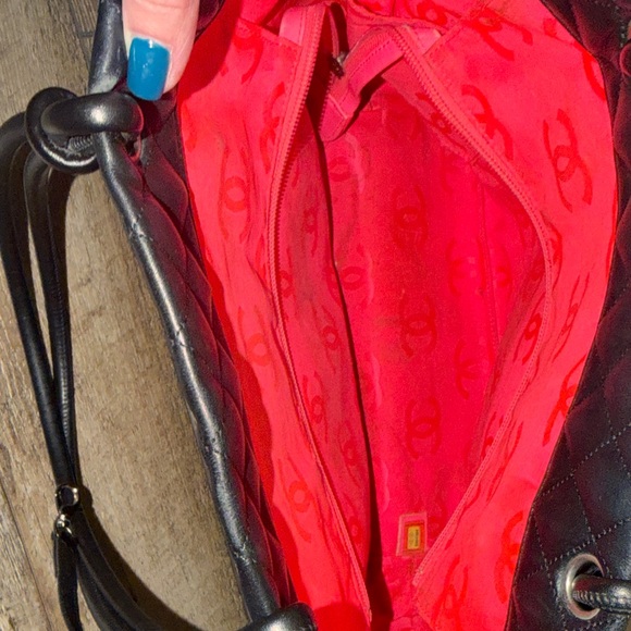 CHANEL Black Quilted Tote with White Logo - Picture 9 of 16